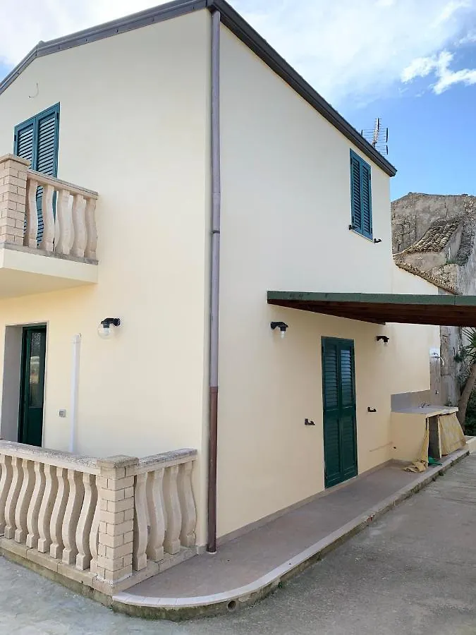 Agriturismoeloropizzuta Lido di Noto